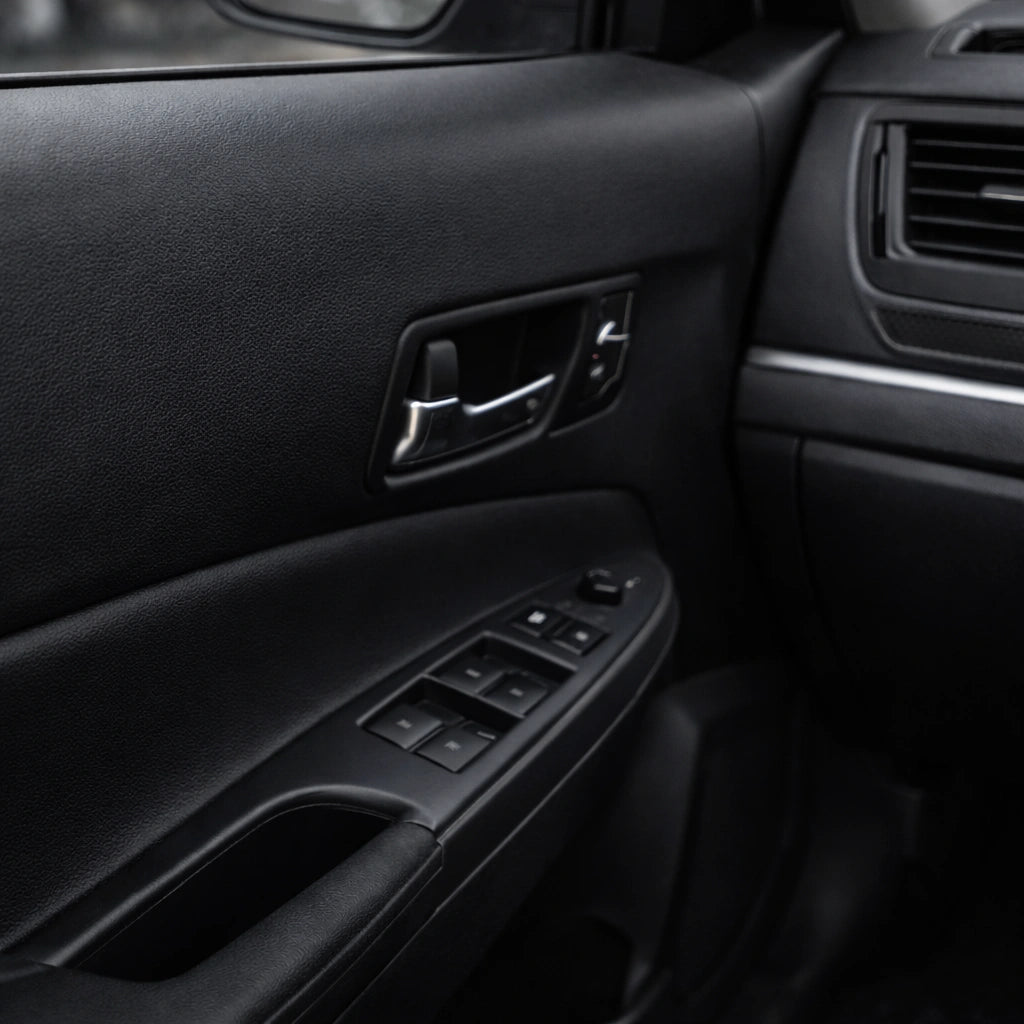 alt="Чиста врата след INTERIOR DEEP"